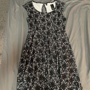 Beautiful comfy lace pattern dress